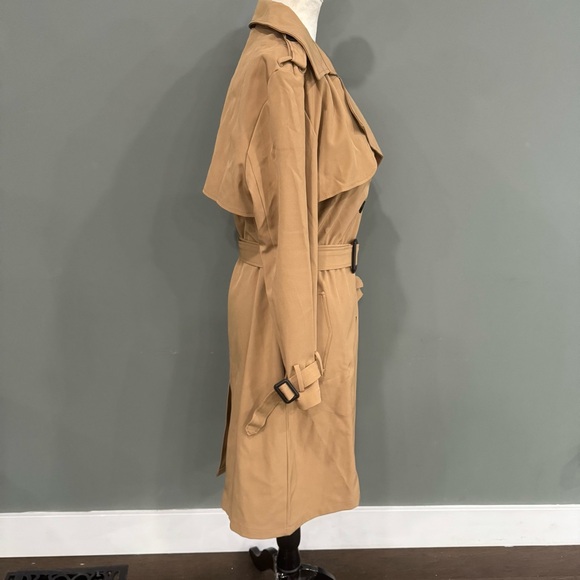 Burberry Classic Tan Trench Coat - Picture 2 of 13